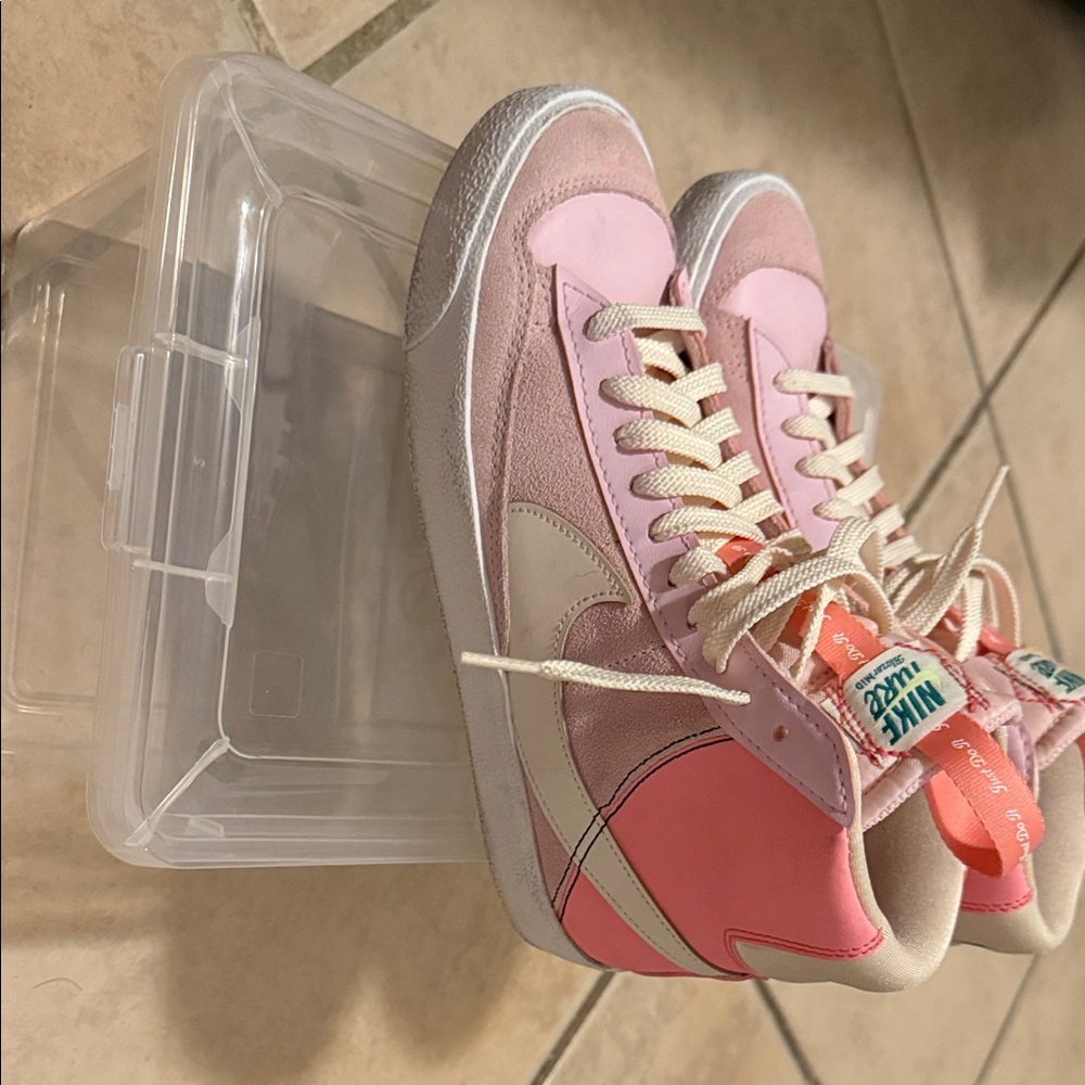Nike Women's Pink High-Top Sneakers - Picture 2 of 4